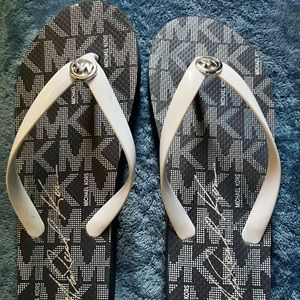 MK flip flops